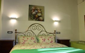 Gmax Guelfa Apartments